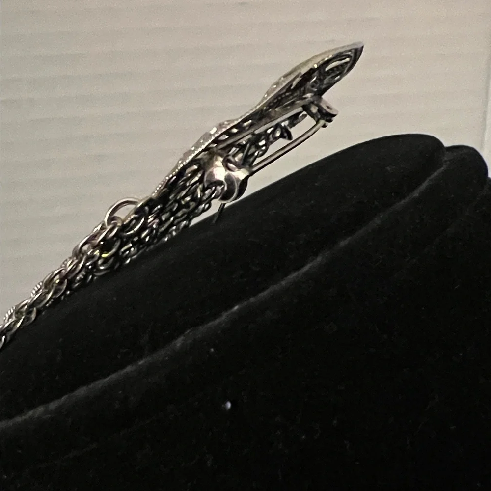 Elegant Silver Chain Tie Brooch Necklace Approximately 12” Long - Picture 7 of 9